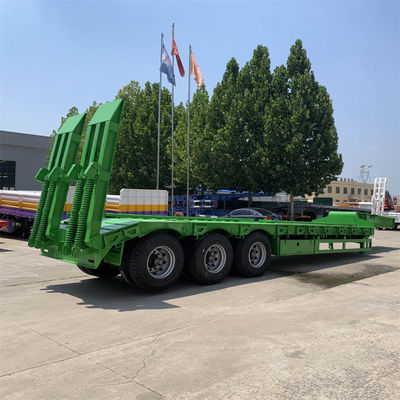 comprare Semirimorchio a tre assi da 60 t con rampa idraulica, rimorchio a letto basso e piastra a griglia di 4/5/6 mm di spessore online manufacture