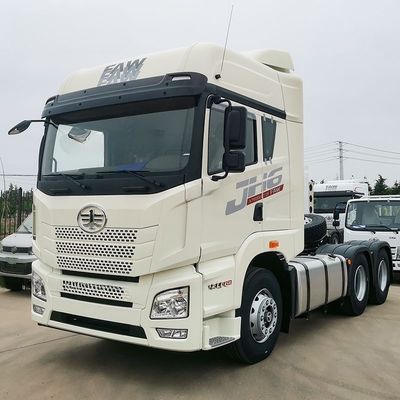 Un buon prezzo. Tipo di carburante diesel Jiefang FAW JH6 6X4 Camion-trattore 420 CV J5P J6P 4X2 6X4 Camion-testa di traino in linea