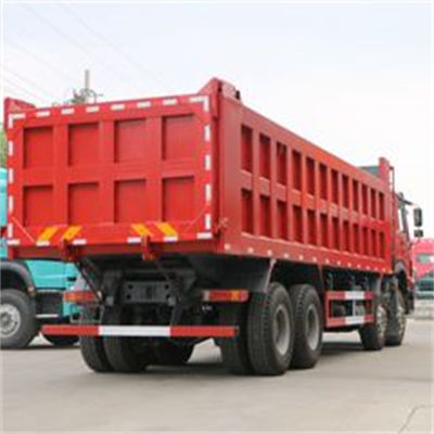 Un buon prezzo. Howo 8x4 380 CV Euro II Emission Standard Left Hand Drive Dump Truck per serbatoio da 300L e capacità di carico dell'asse anteriore da 9 t in linea