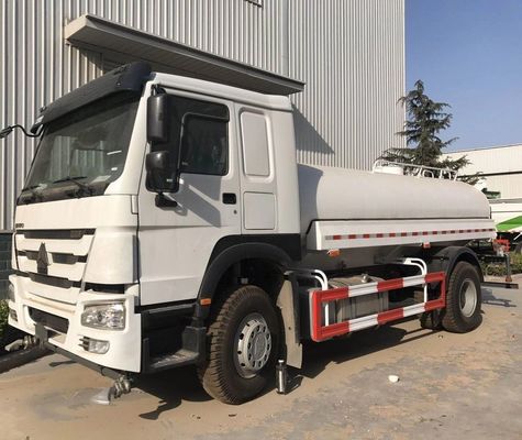 Un buon prezzo. SINOTRUCK 4X2 5CBM Veicolo speciale per l'acqua Camione Trasmissione manuale Tipo 10 tonnellate Carico nominale in linea