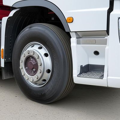 Un buon prezzo. s Leading of Shacman Tractor Truck with 315 / 80R22.5 Tires in linea